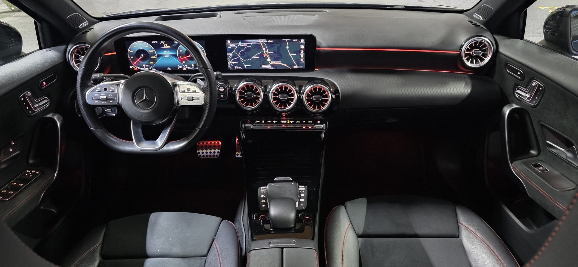 MERCEDES-BENZ A 250 4Matic AMG Line 4Matic 7G-DCT *CH FAHRZEUG*-image-10