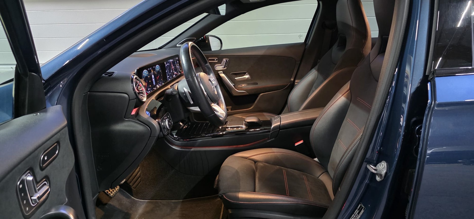 MERCEDES-BENZ A 250 4Matic AMG Line 4Matic 7G-DCT *CH FAHRZEUG*-image-8