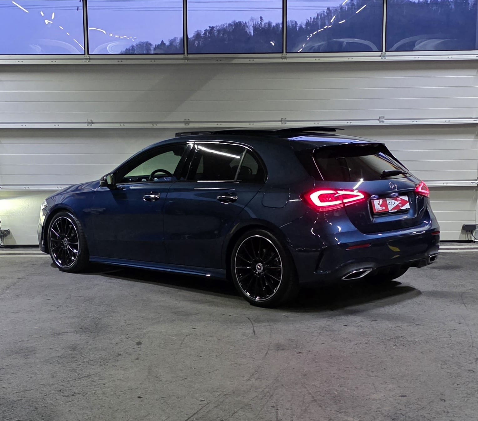 MERCEDES-BENZ A 250 4Matic AMG Line 4Matic 7G-DCT *CH FAHRZEUG*-image-2