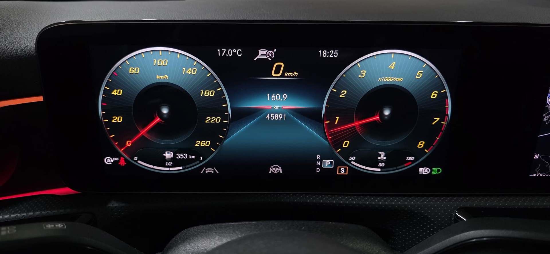 MERCEDES-BENZ A 250 4Matic AMG Line 4Matic 7G-DCT *CH FAHRZEUG*-image-13