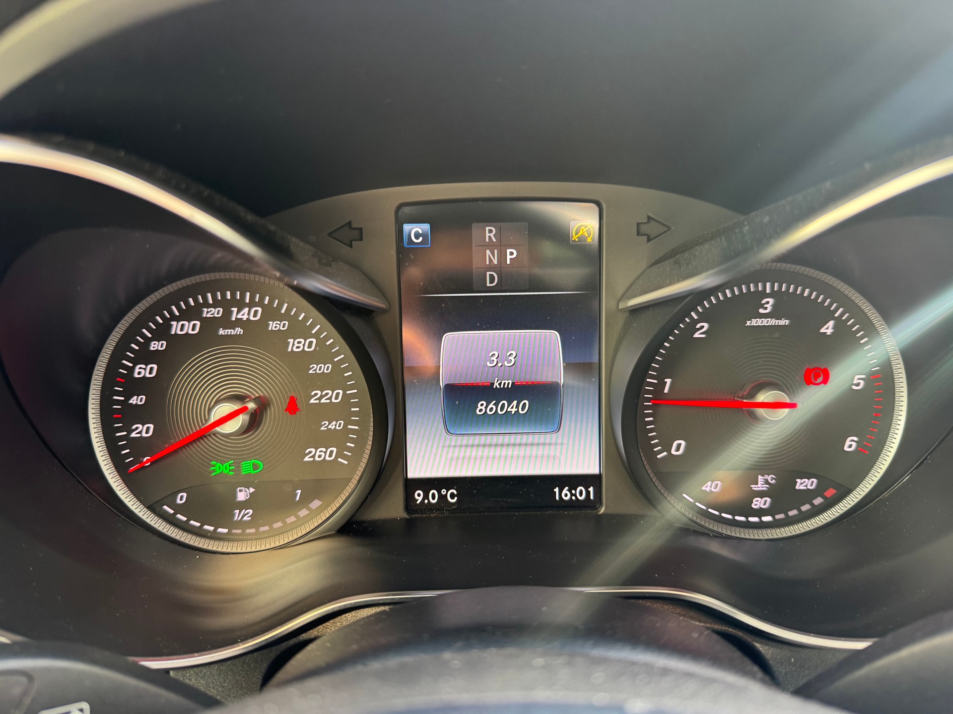 MERCEDES-BENZ GLC 250 d AMG Line 4Matic 9G-Tronic-image-11