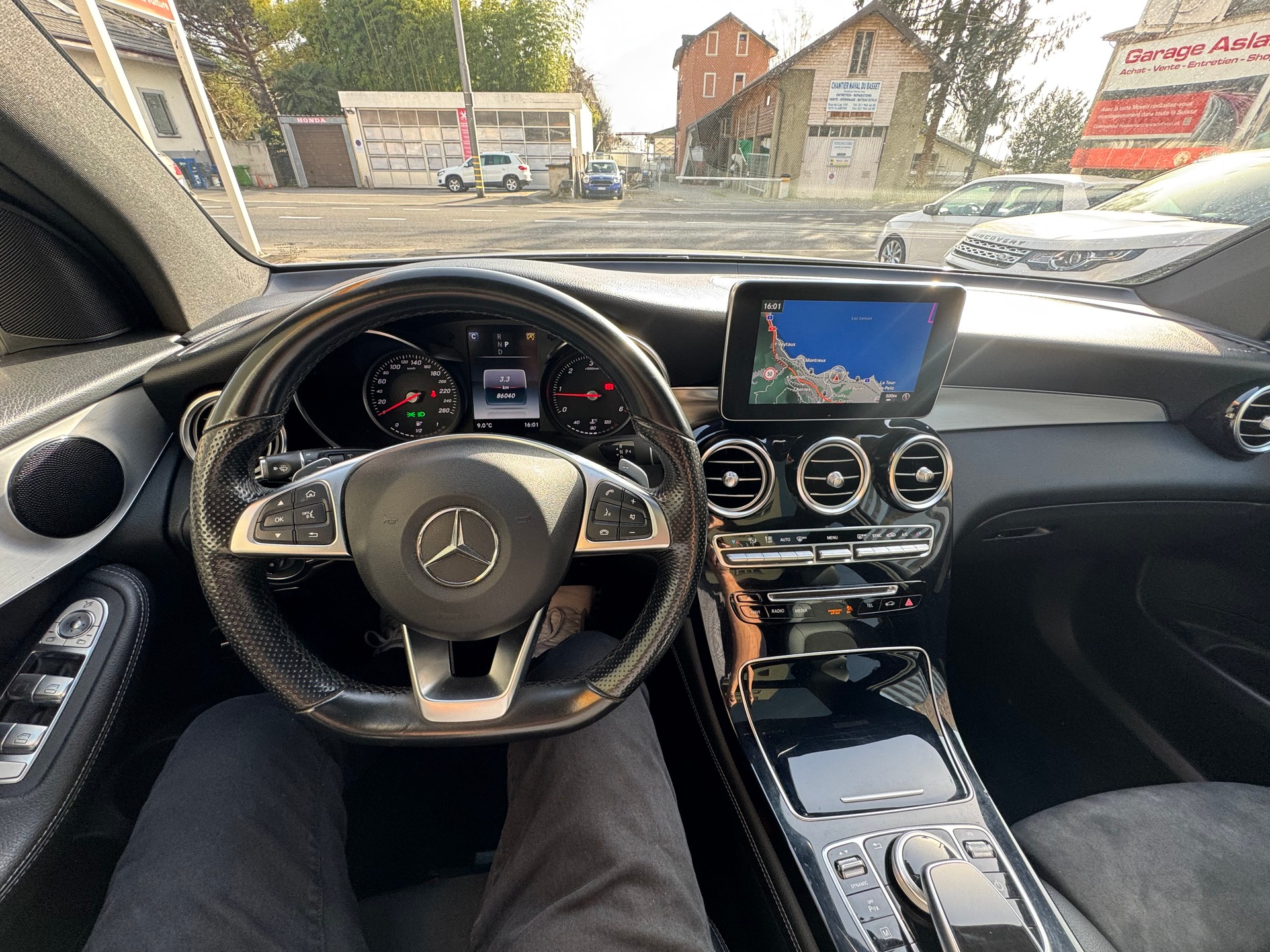 MERCEDES-BENZ GLC 250 d AMG Line 4Matic 9G-Tronic-image-12