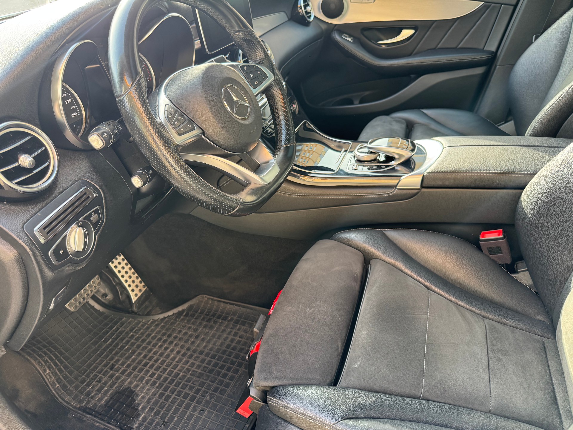 MERCEDES-BENZ GLC 250 d AMG Line 4Matic 9G-Tronic-image-7