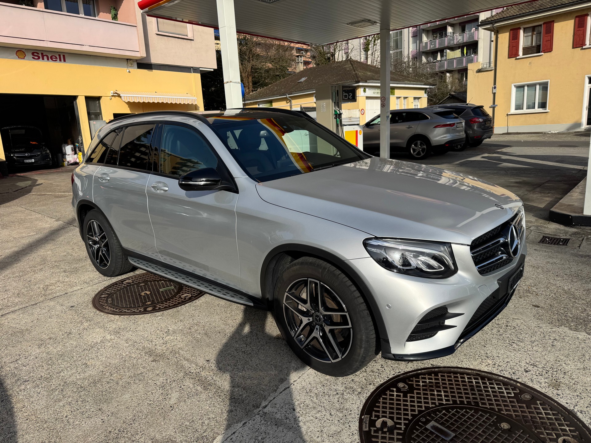 MERCEDES-BENZ GLC 250 d AMG Line 4Matic 9G-Tronic-image-4