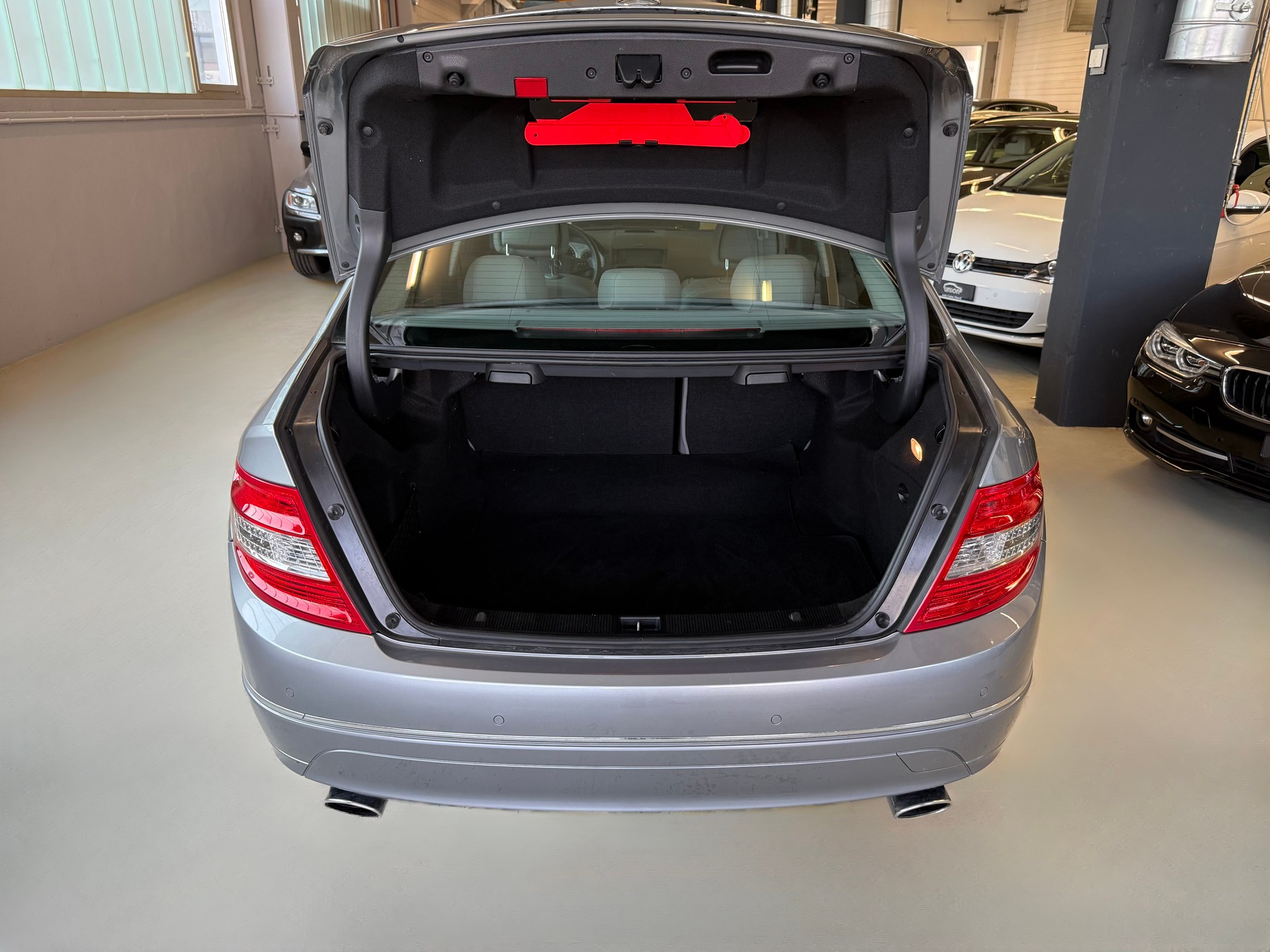 MERCEDES-BENZ C 230 Avantgarde 7G-Tronic-image-7