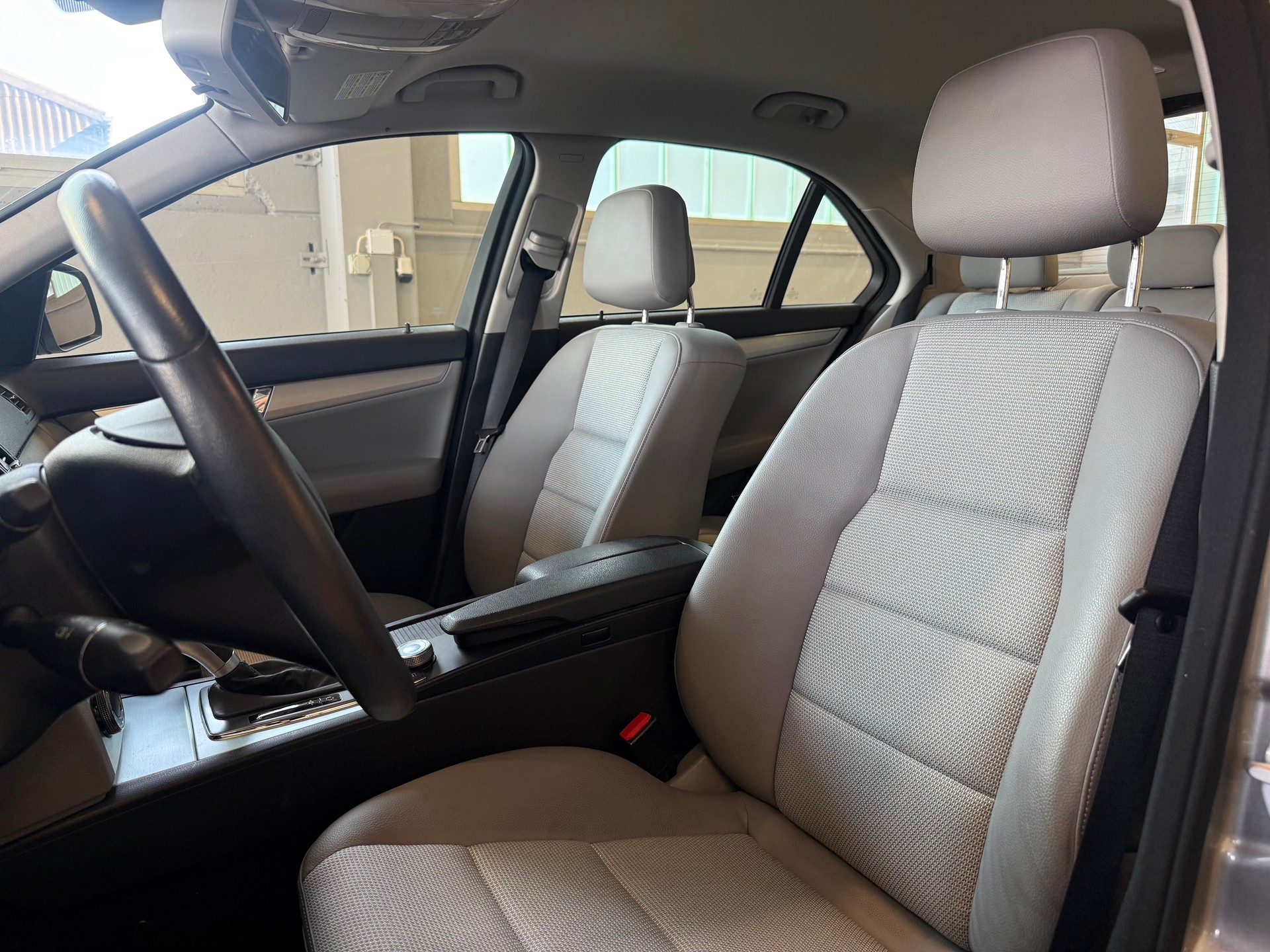 MERCEDES-BENZ C 230 Avantgarde 7G-Tronic-image-10