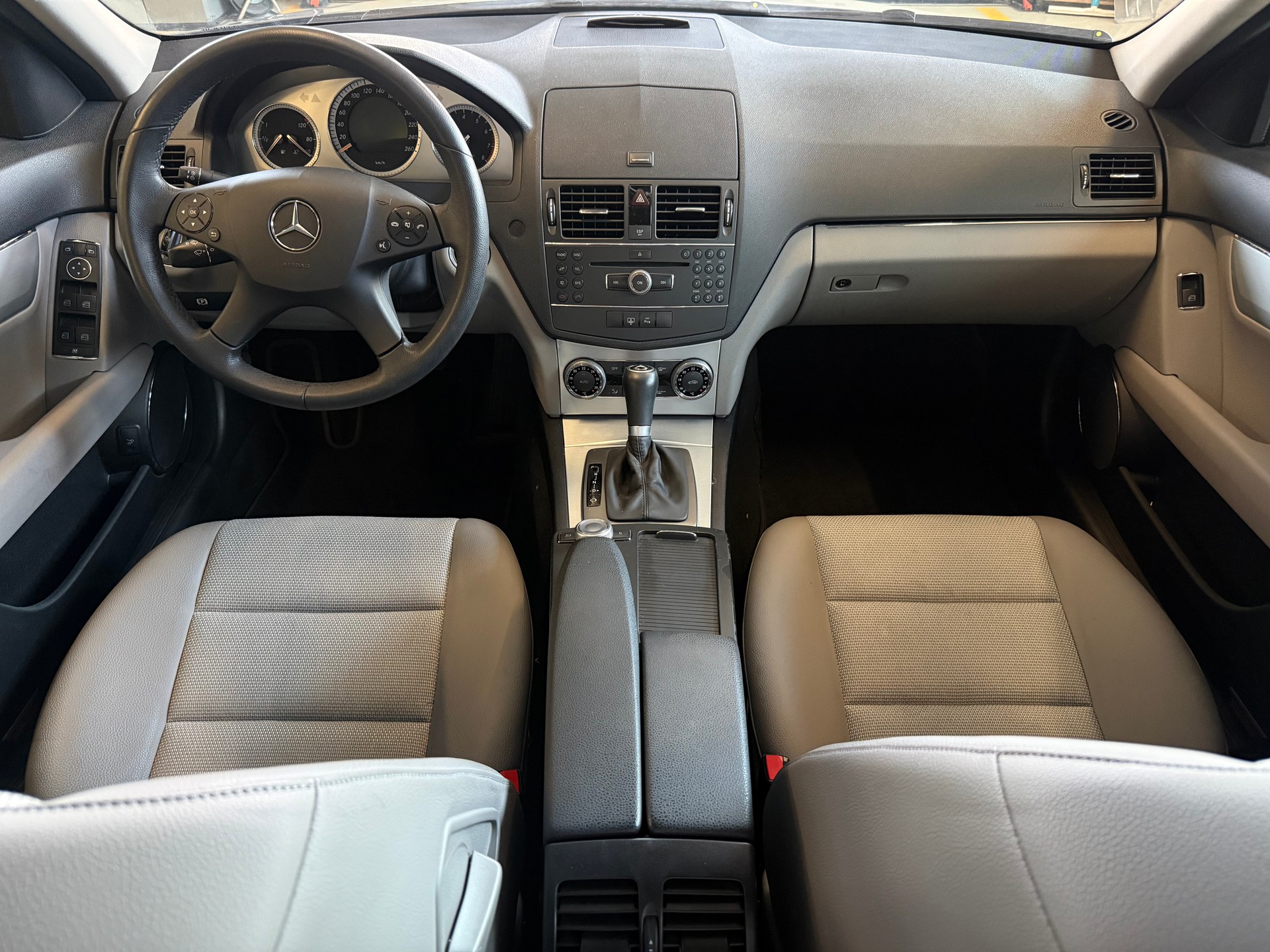 MERCEDES-BENZ C 230 Avantgarde 7G-Tronic-image-11