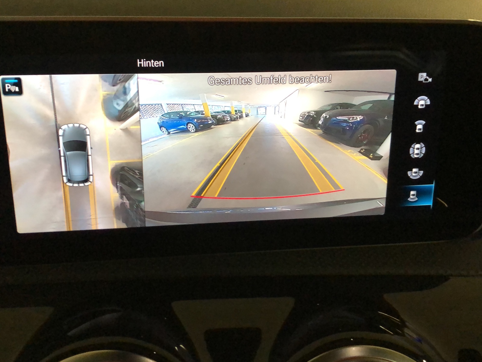 MERCEDES-BENZ A 45 S AMG 4Matic*PANORAMADACH*-image-12