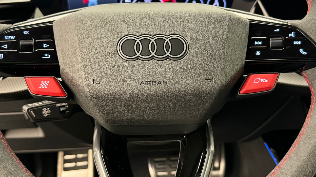 AUDI RS3 Limousine 2.5 TSI quattro S-tronic-image-9