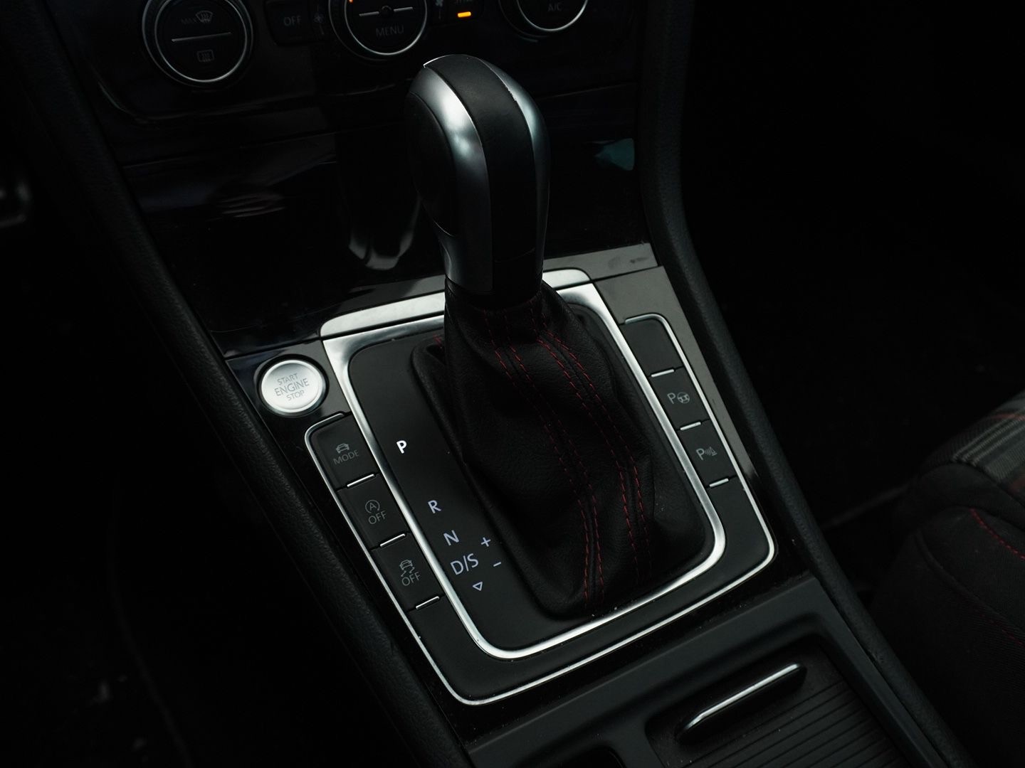 VW Golf 2.0 TSI GTI Performance DSG-image-8