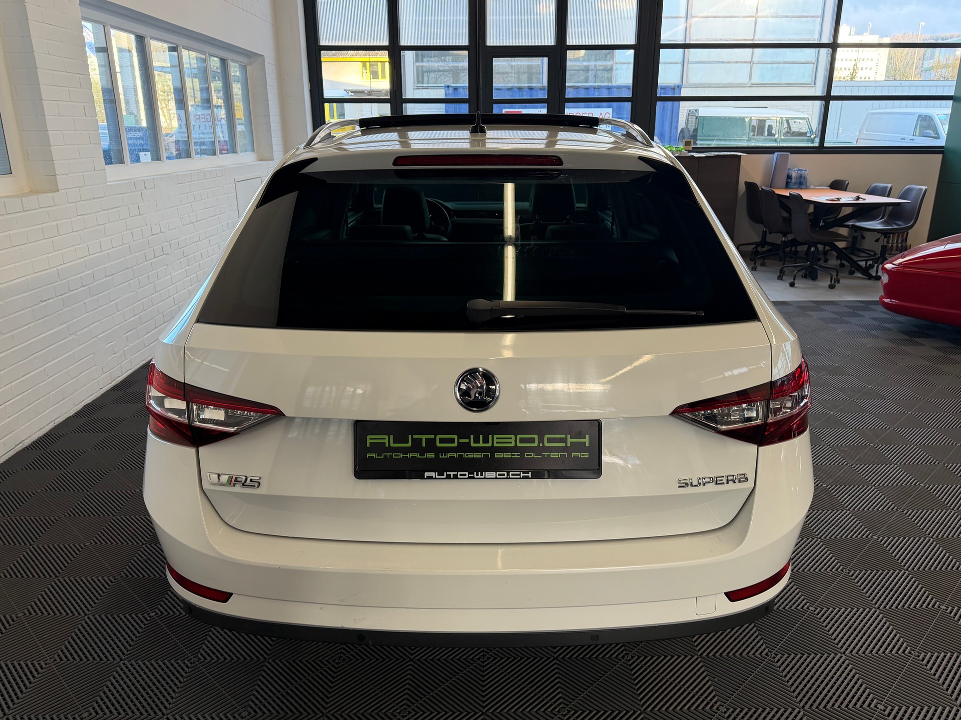 SKODA Superb Combi 2.0 TDi Style DSG-image-4