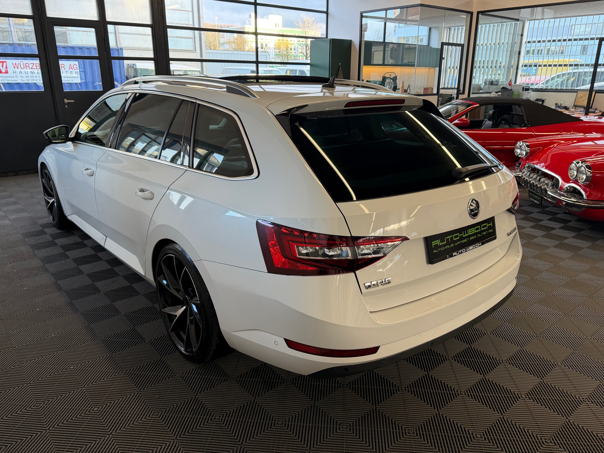 SKODA Superb Combi 2.0 TDi Style DSG-image-5