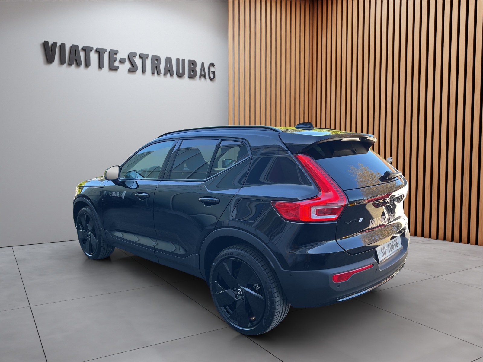 VOLVO EX40 Twin Black Edition AWD-image-2