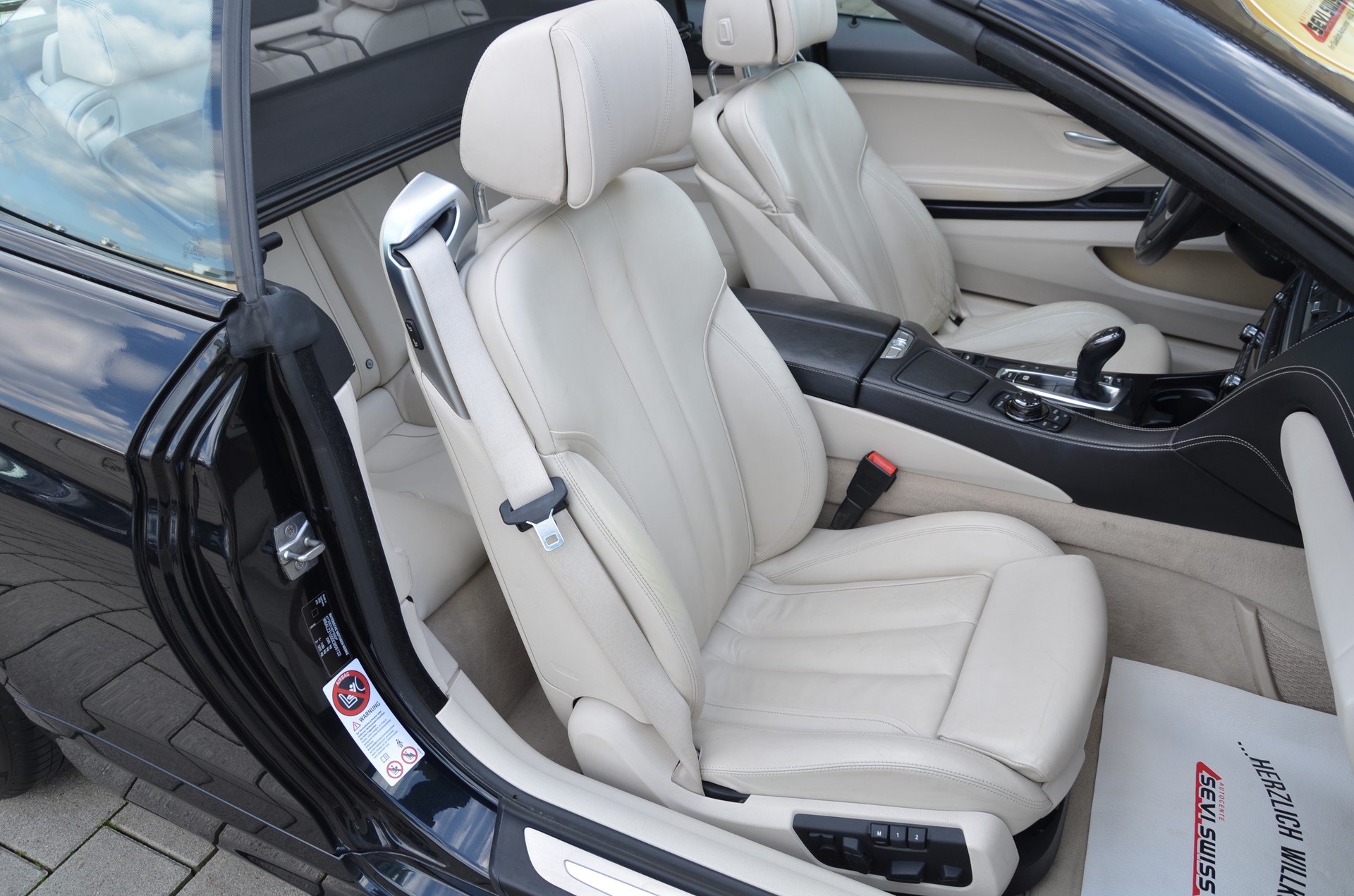 BMW 650i Cabrio*Ab MFK,1 Jahr oder 20'000km Garantie*-image-15