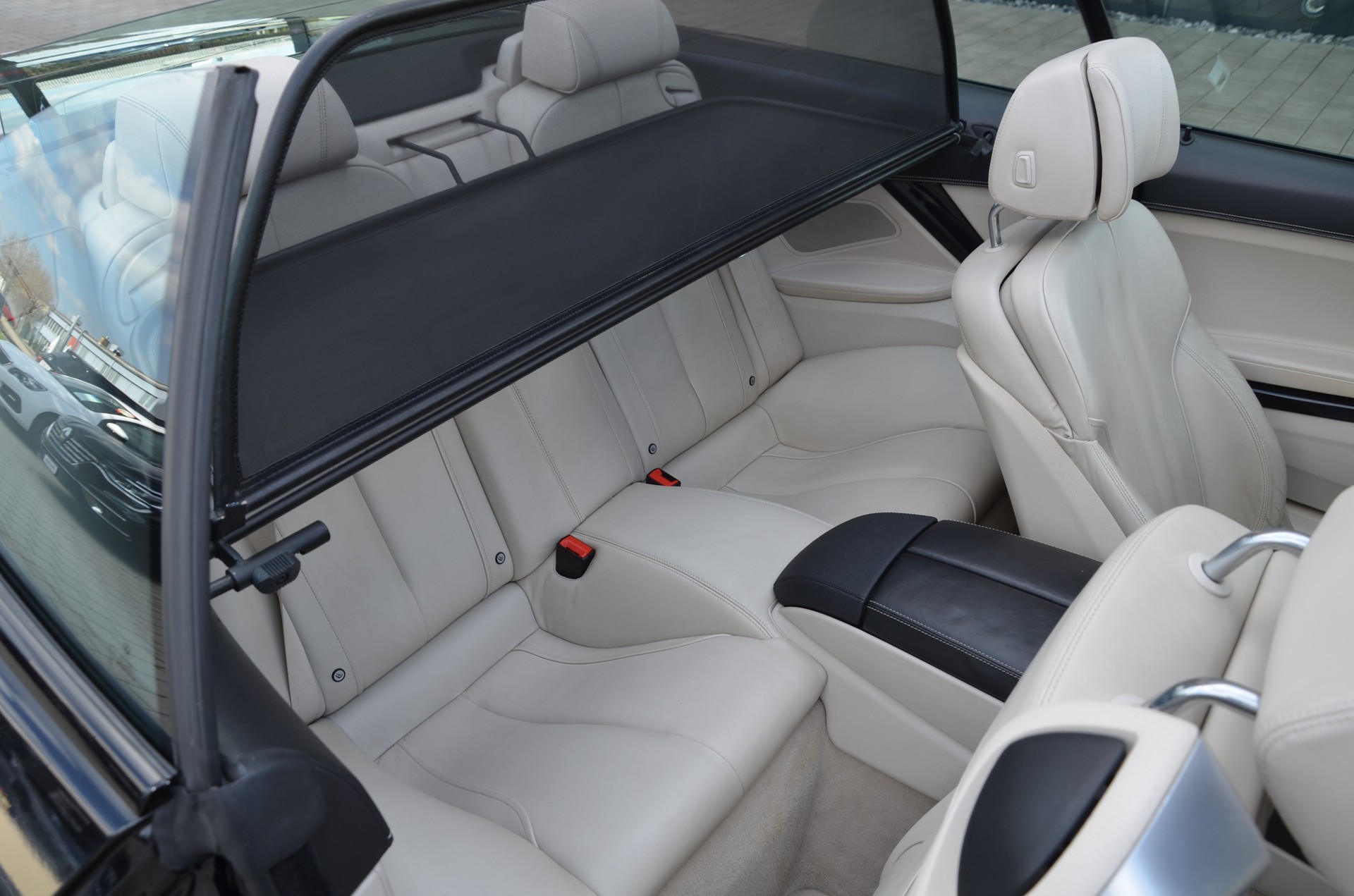 BMW 650i Cabrio*Ab MFK,1 Jahr oder 20'000km Garantie*-image-18