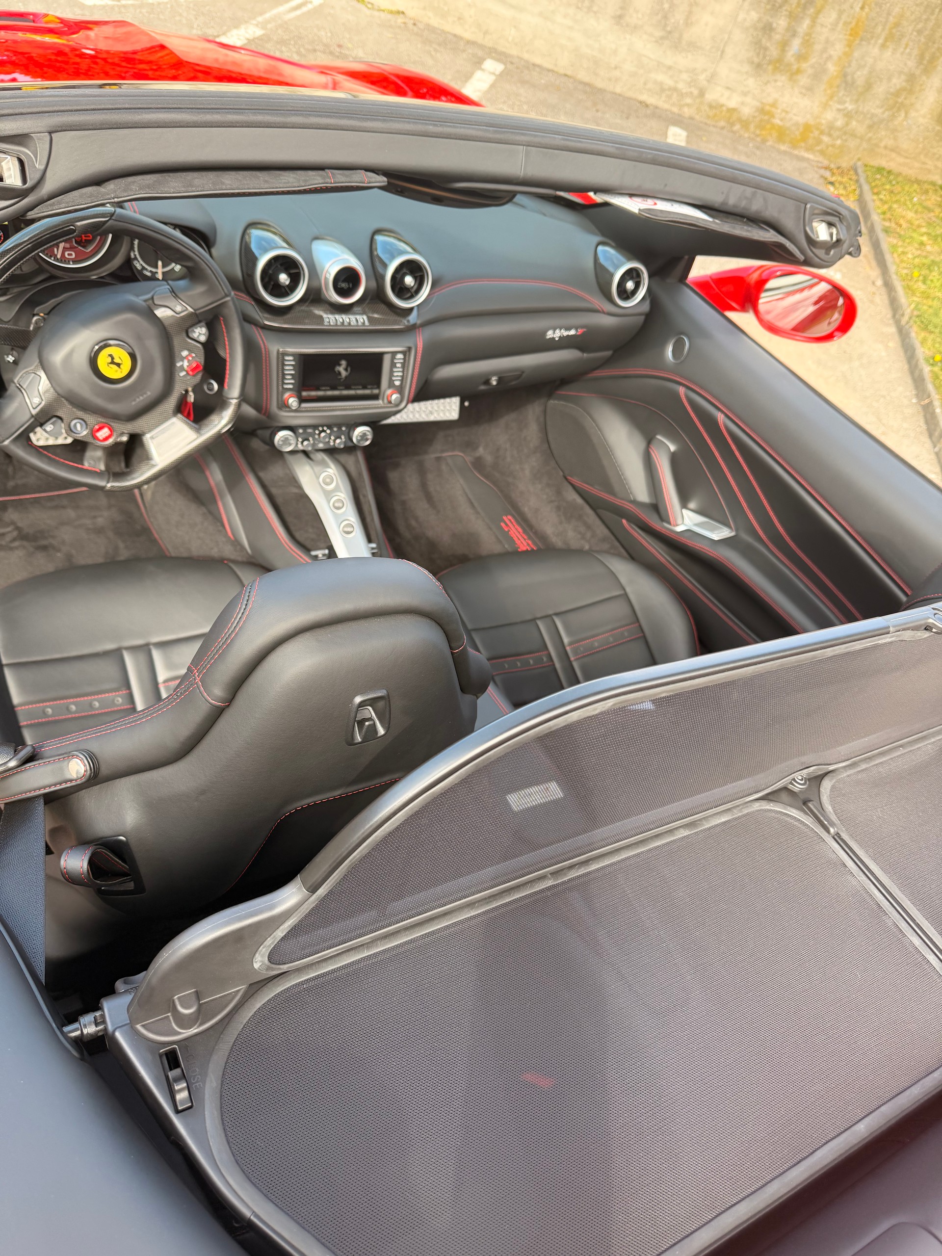 FERRARI California 3.9 V8 T-image-10