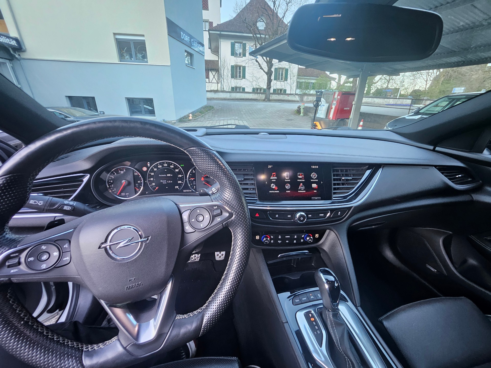 OPEL Insignia 2.0 T Grand Sport Excellence 4WD Automat.-image-12