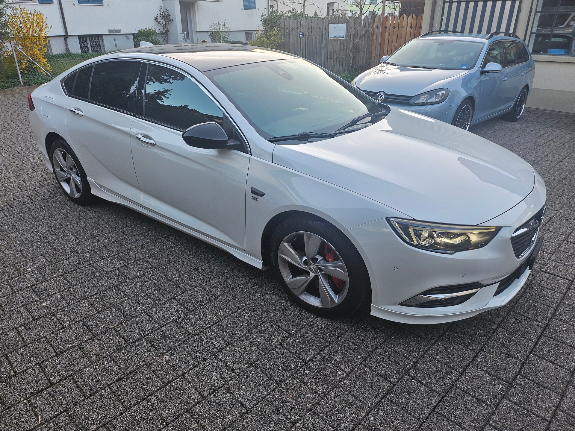 OPEL Insignia 2.0 T Grand Sport Excellence 4WD Automat.-image-9
