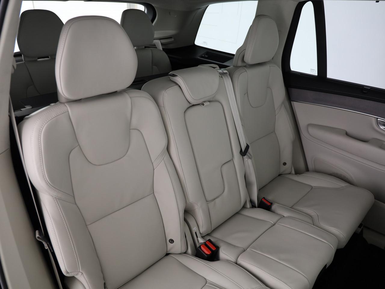 VOLVO XC90 2.0 T8 TE Ultra Dark eAWD-image-9