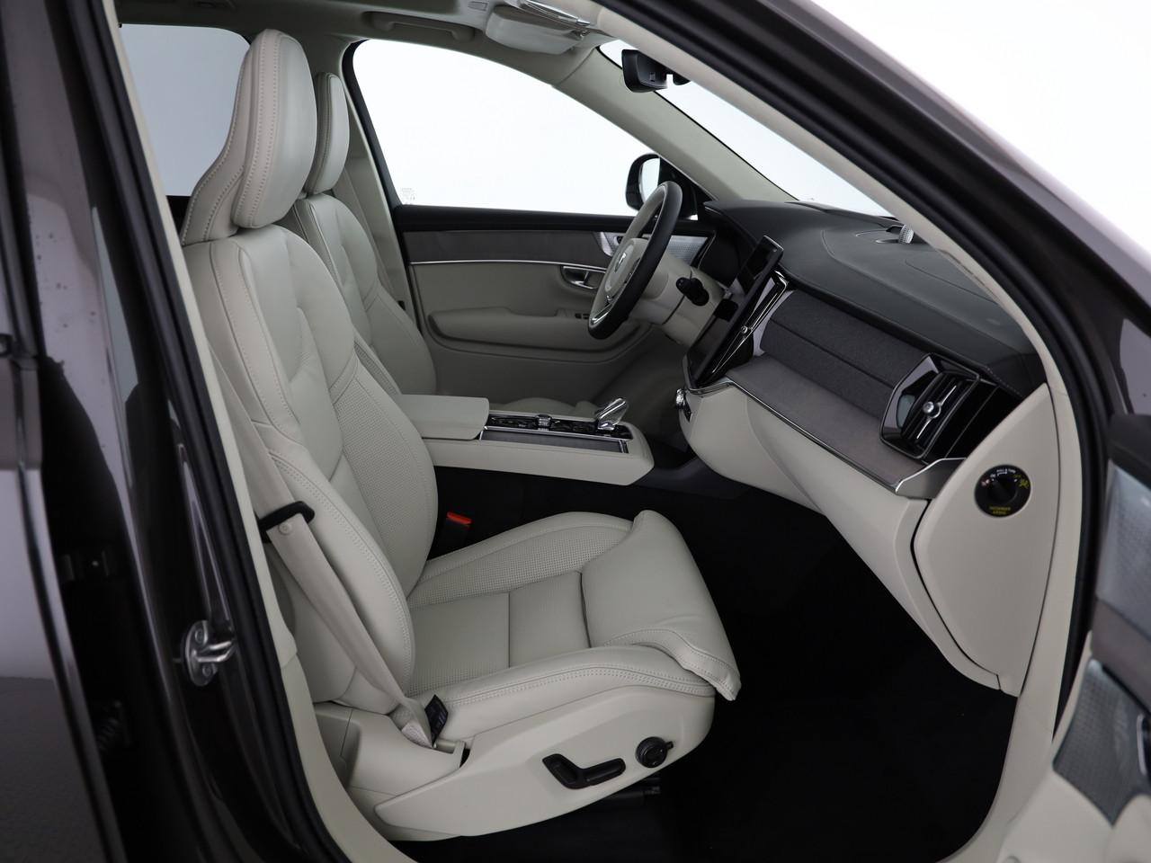 VOLVO XC90 2.0 T8 TE Ultra Dark eAWD-image-11
