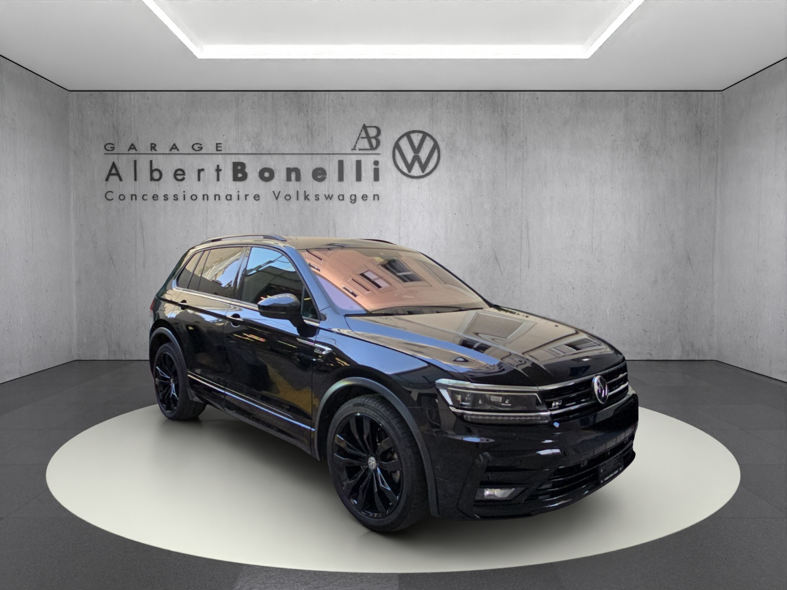 VW Tiguan 2.0TSI Highline 4Motion DSG-image-3