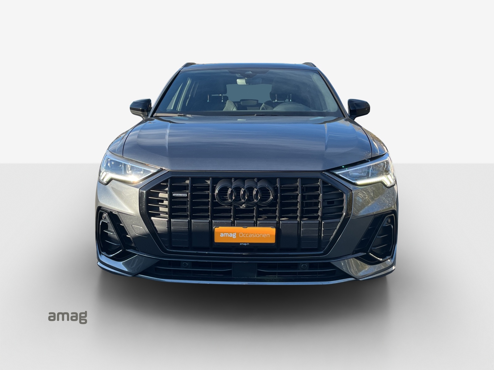 AUDI Q3 40 TFSI S line quattro S-tronic-image-6