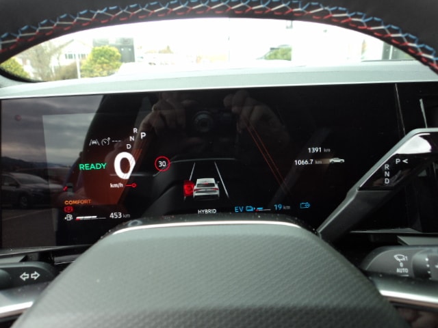 RENAULT Rafale 1.2 E-Tech Plug-in Hybrid 300 4x4 Esprit Alpine-image-4