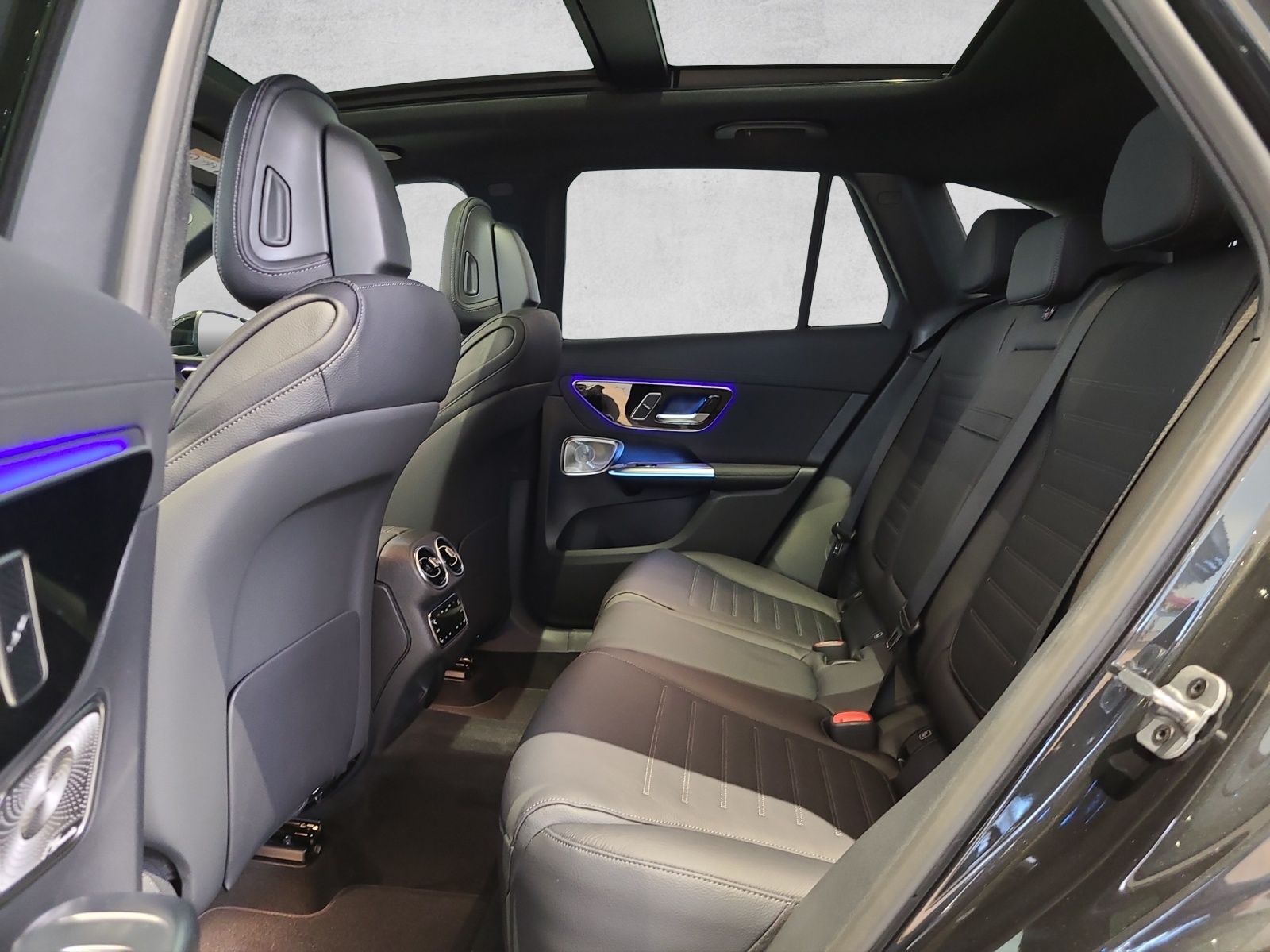 MERCEDES-BENZ GLC 220 d 4Matic 9G-Tronic-image-10