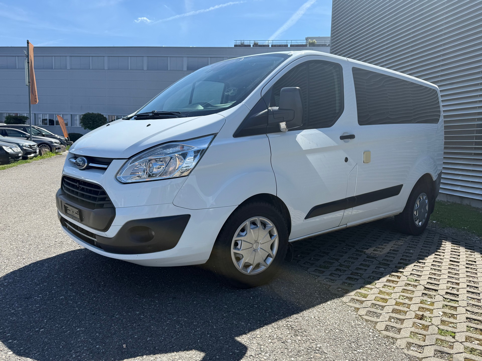 FORD Transit Custom 310 L1H1 Trend SelectShift A-image-8