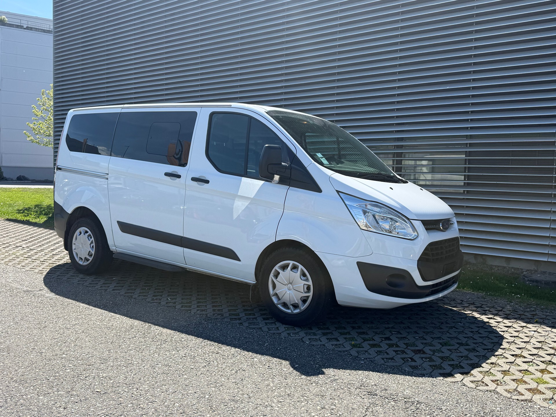 FORD Transit Custom 310 L1H1 Trend SelectShift A-image-6