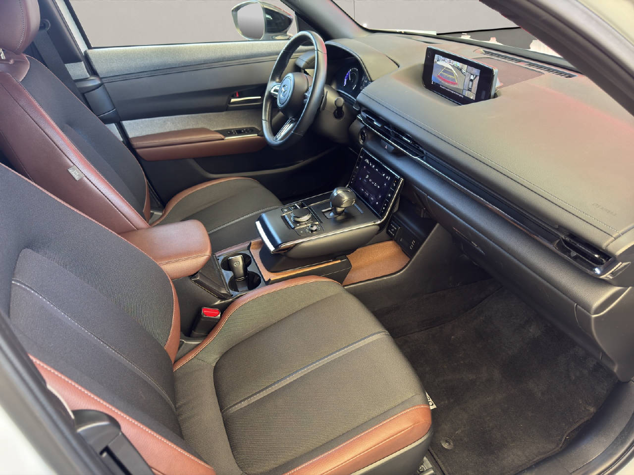 MAZDA MX-30 e-Skyactiv Revolution Automat-image-13