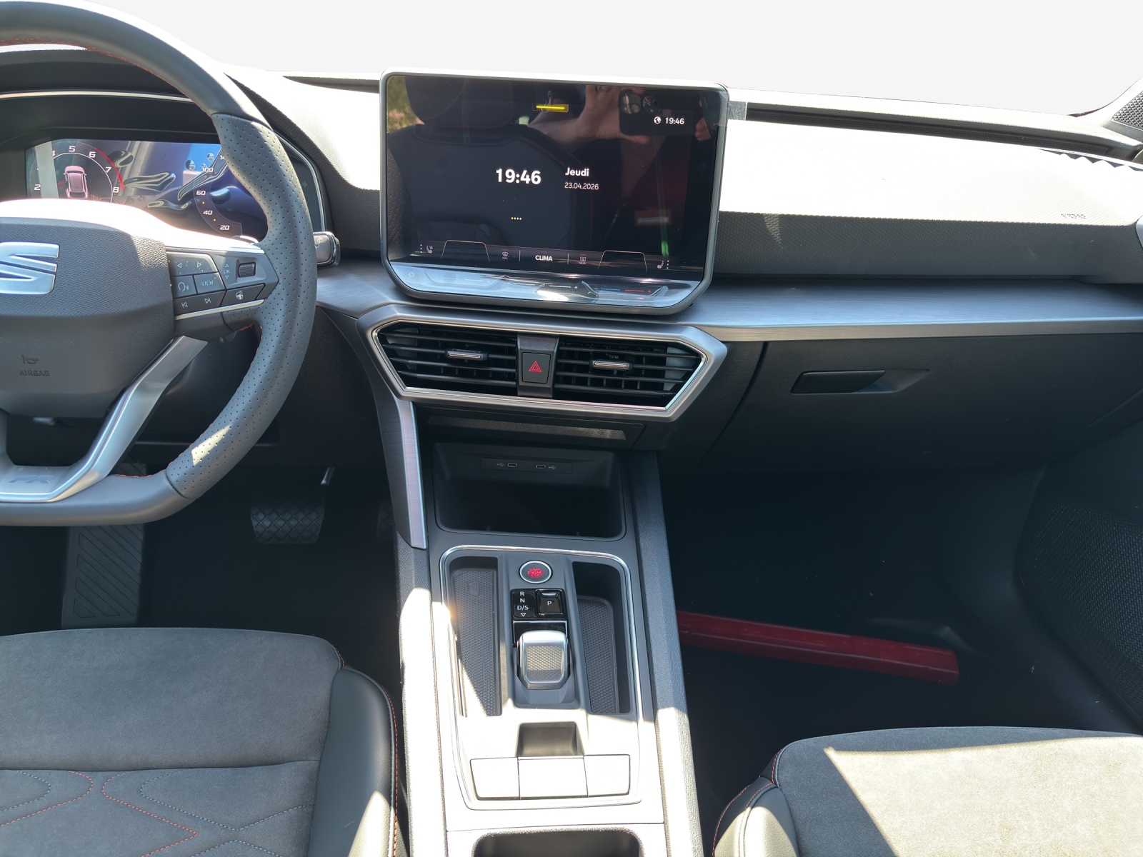 SEAT Leon ST 1.5 eTSI mHEV DSG Move FR-image-10