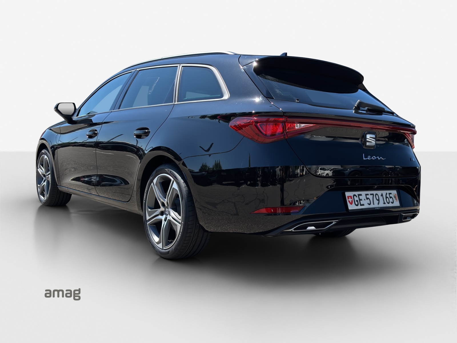 SEAT Leon ST 1.5 eTSI mHEV DSG Move FR-image-2