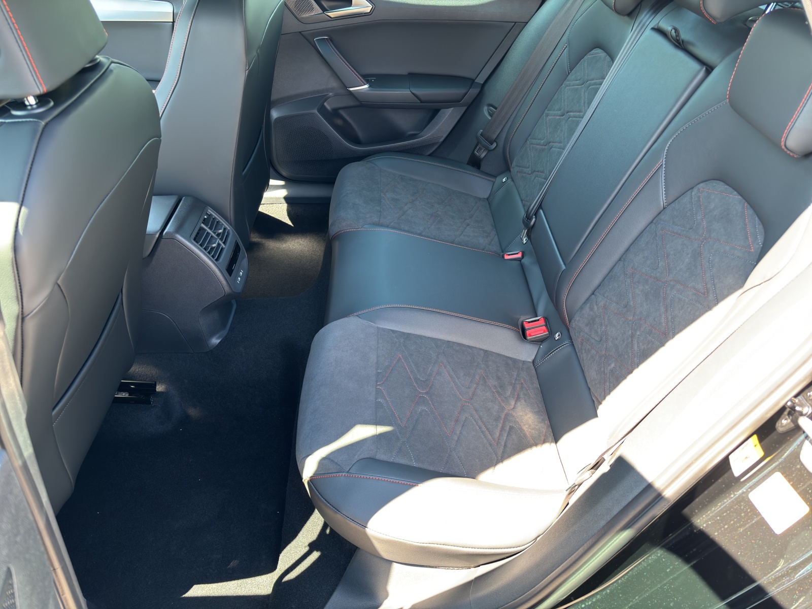 SEAT Leon ST 1.5 eTSI mHEV DSG Move FR-image-11