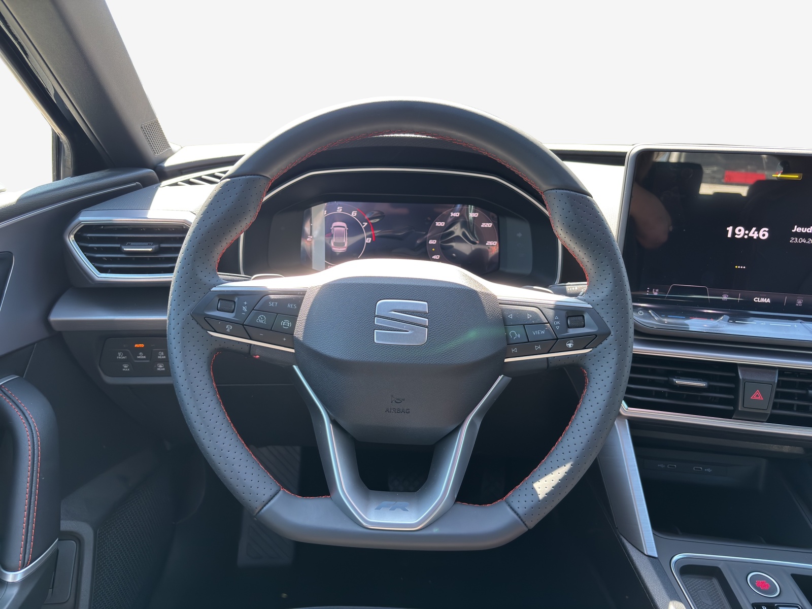SEAT Leon ST 1.5 eTSI mHEV DSG Move FR-image-9