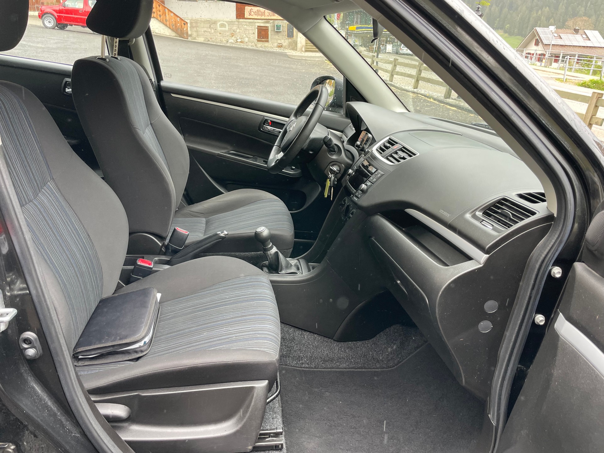 SUZUKI Swift 1.2i 16V Unico 4x4-image-6