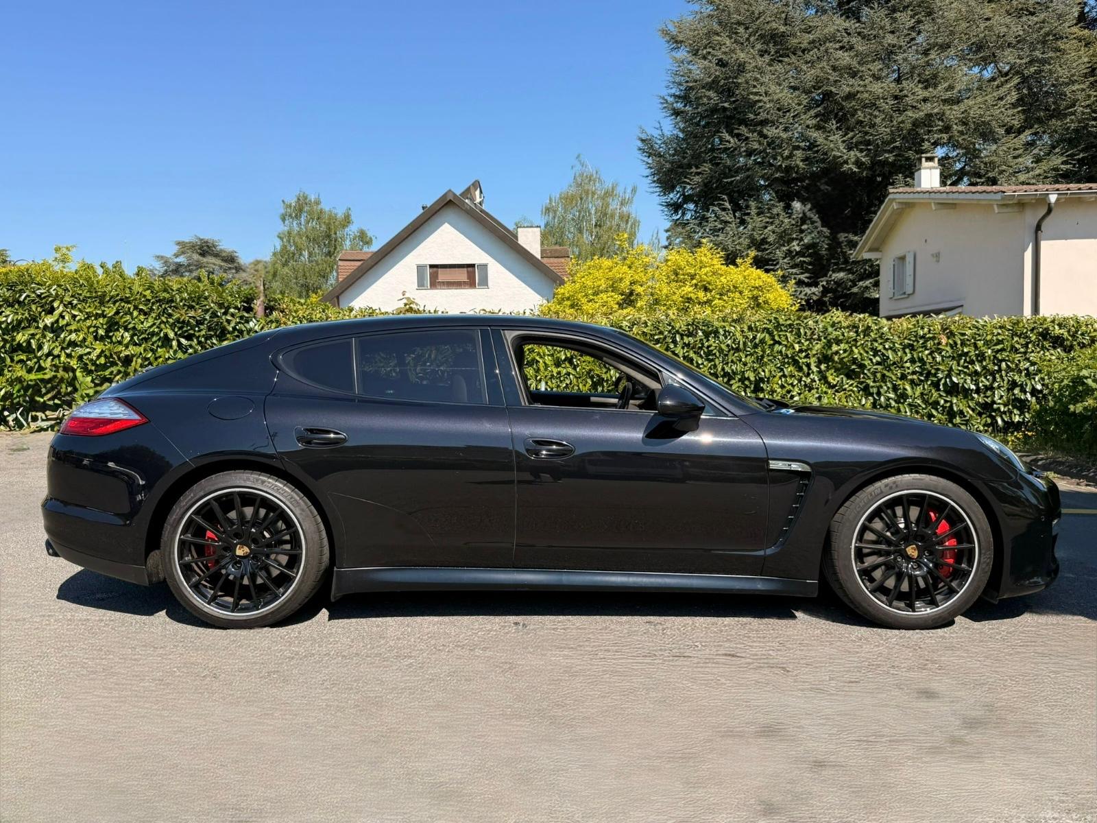 PORSCHE Panamera GTS 4.8 PDK-image-8