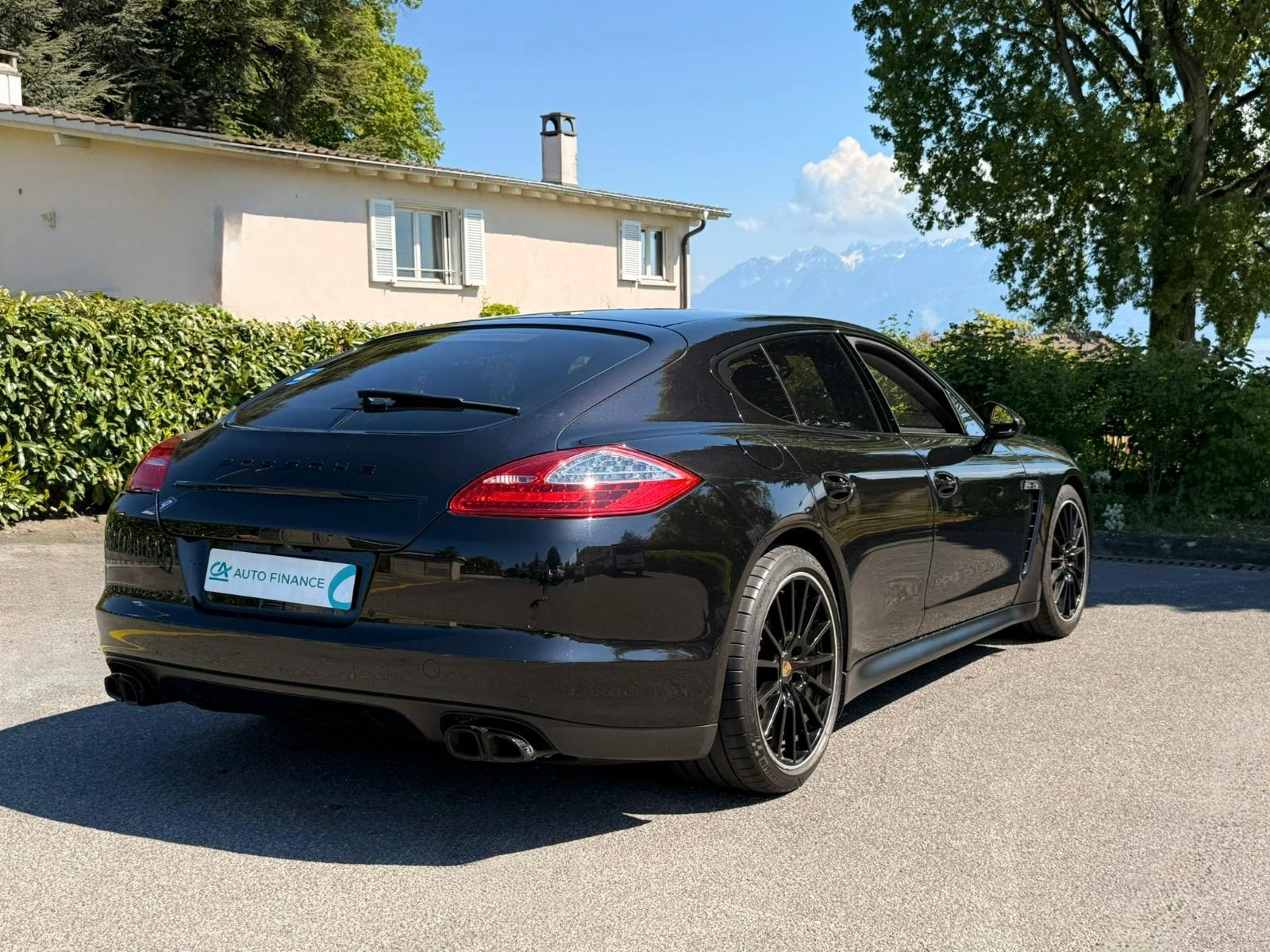 PORSCHE Panamera GTS 4.8 PDK-image-7