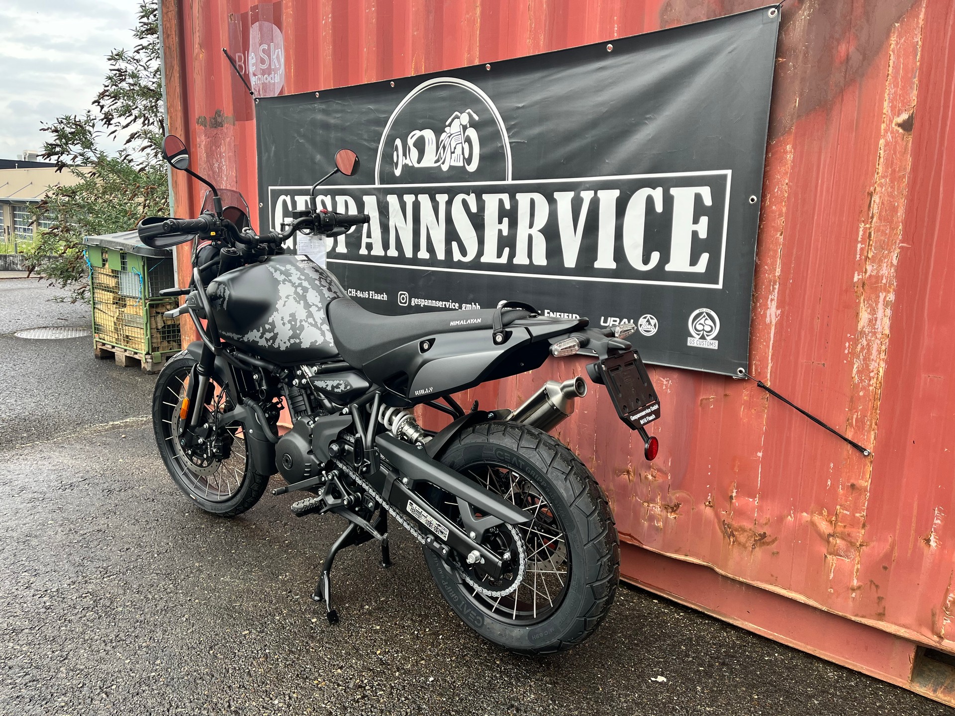 ROYAL ENFIELD Himalayan 452 Tubeless "Mana Black"-image-4