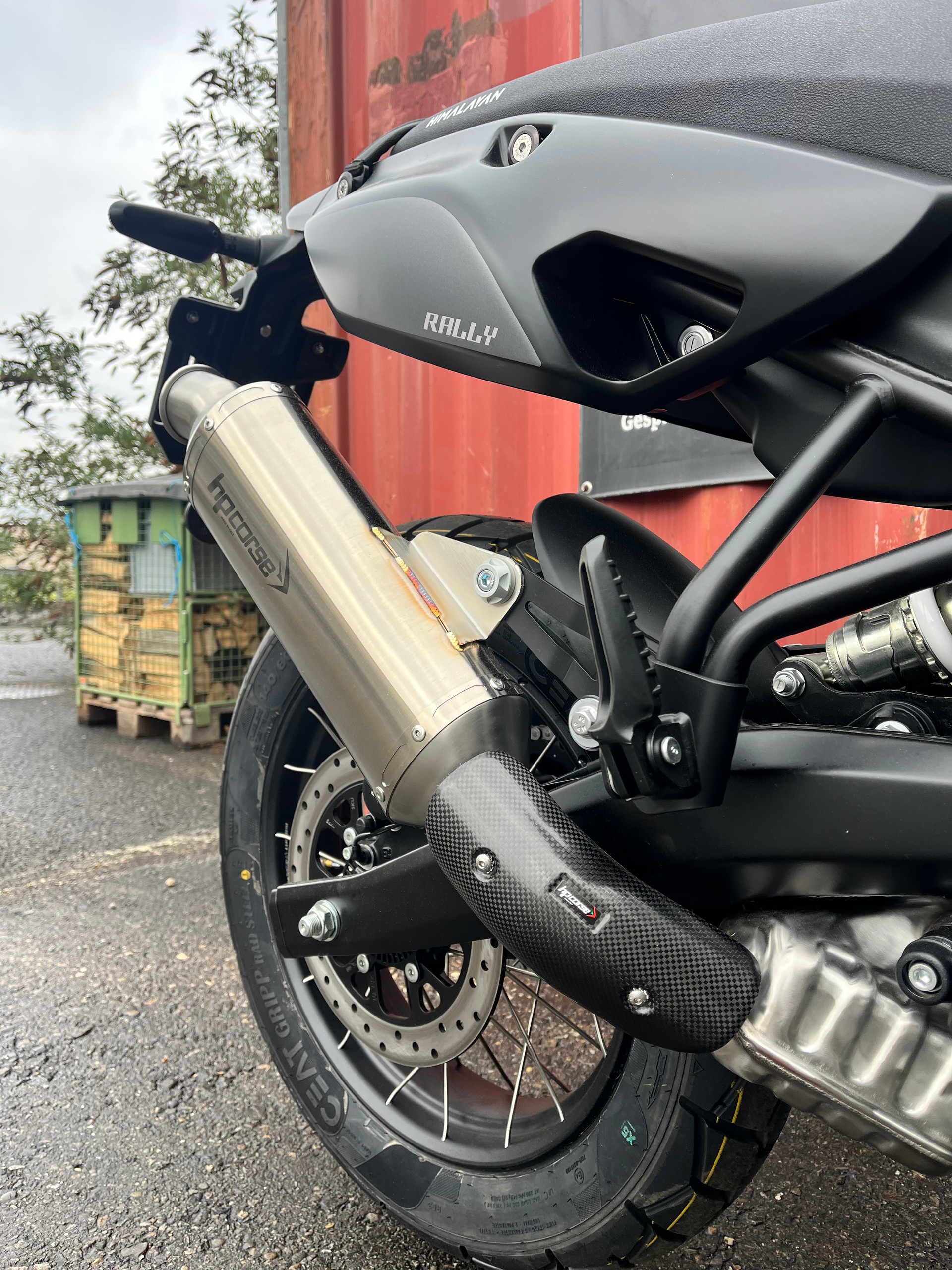 ROYAL ENFIELD Himalayan 452 Tubeless "Mana Black"-image-9