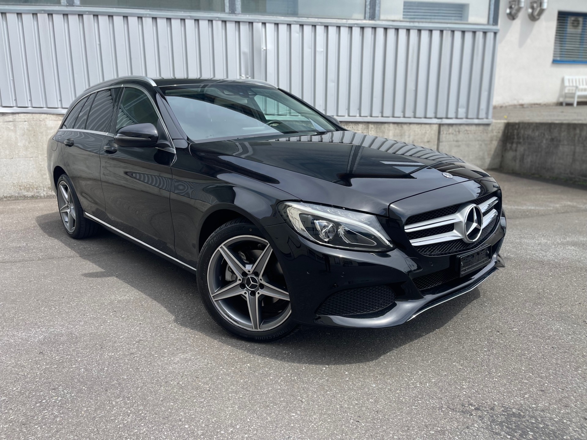 MERCEDES-BENZ C 220 d Swiss Star Avantgarde 4Matic 9G-Tronic-image-2