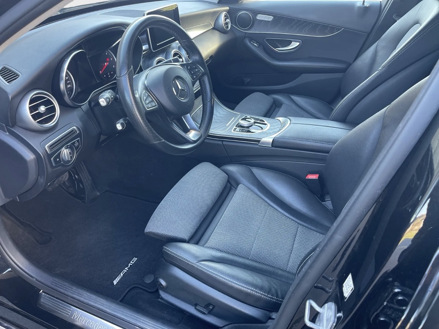 MERCEDES-BENZ C 220 d Swiss Star Avantgarde 4Matic 9G-Tronic-image-9