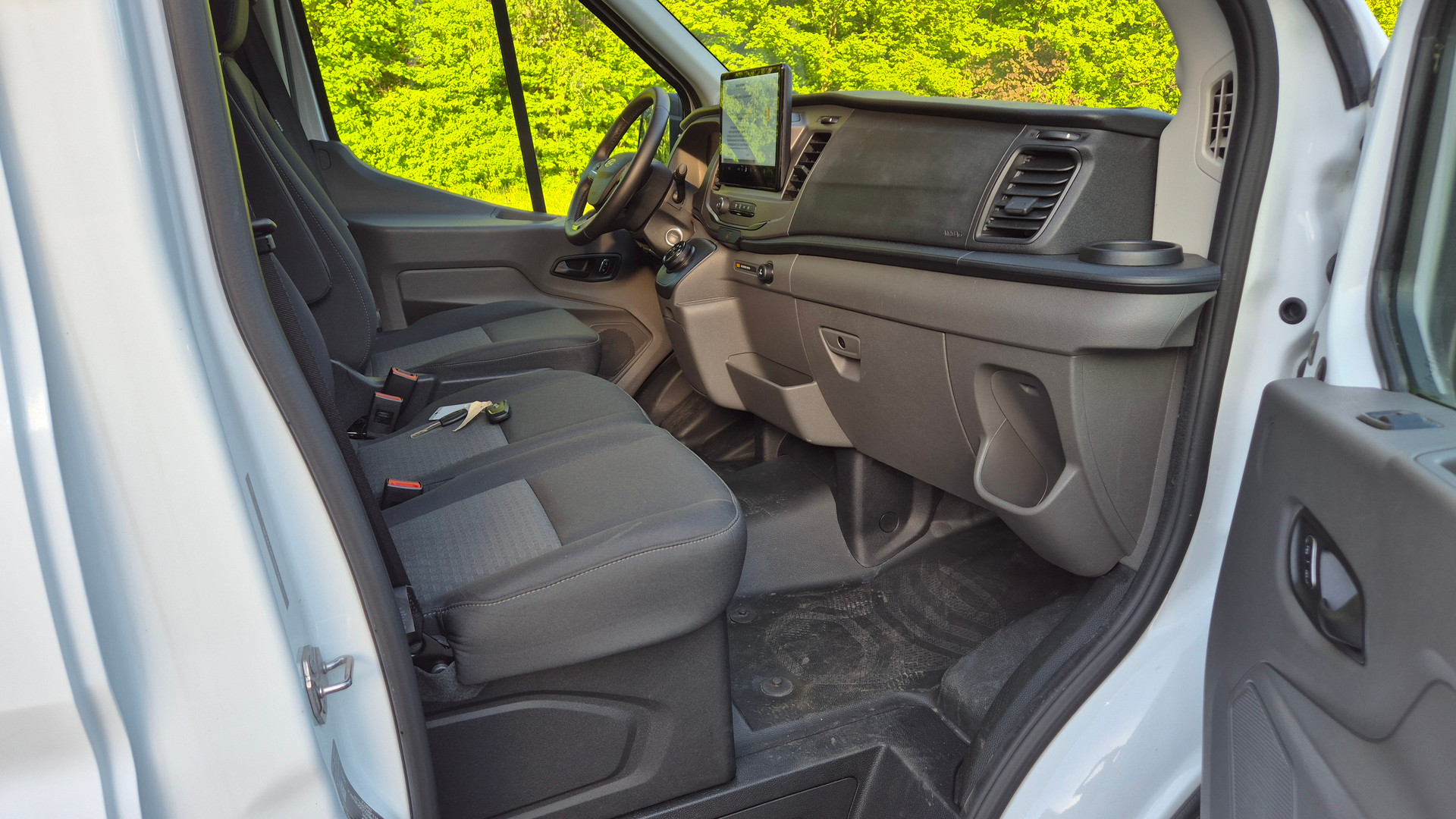 FORD E-Transit Van 350 L2 Trend RWD 68kWh-image-7