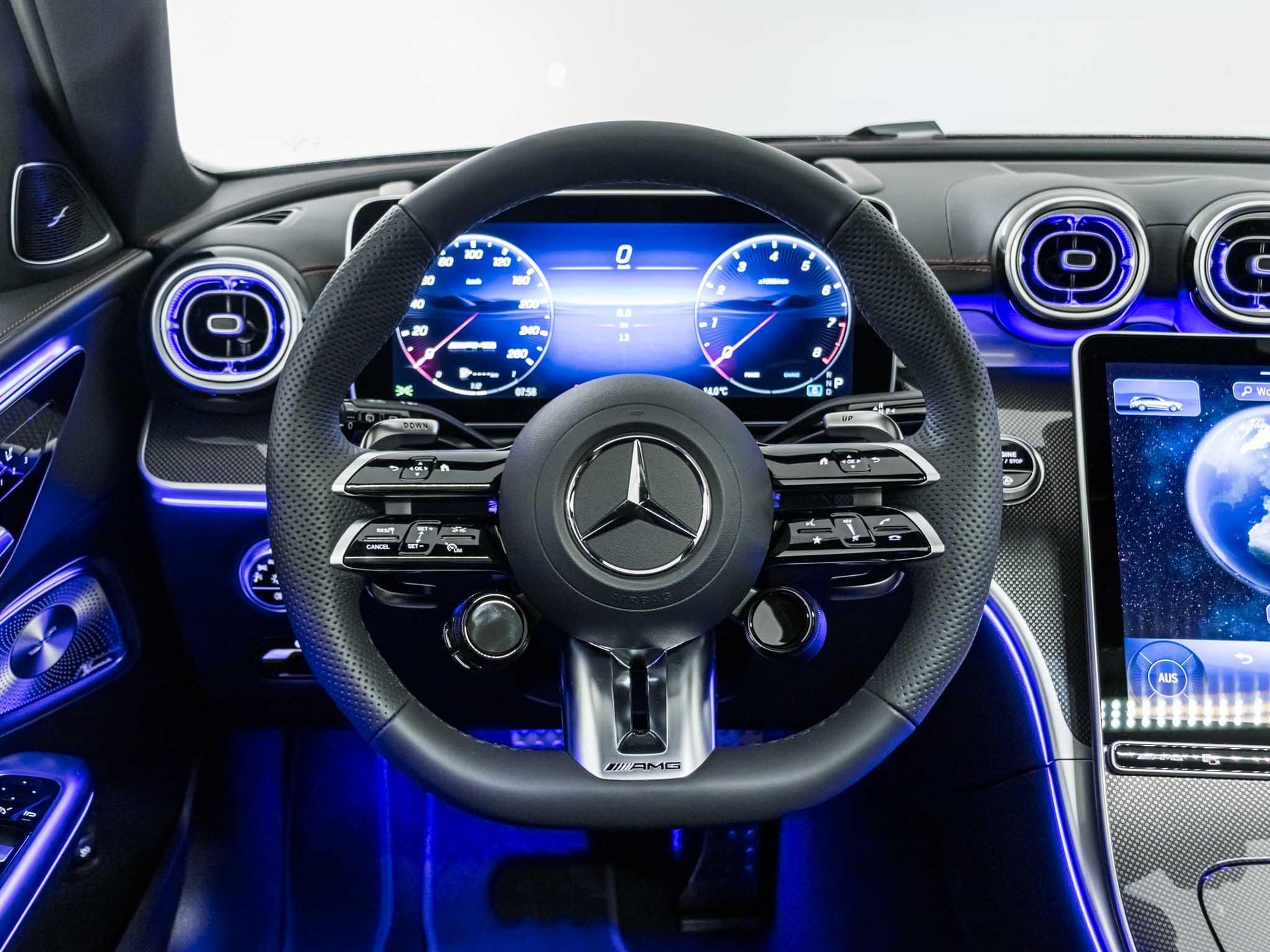 MERCEDES-BENZ C 43 AMG 4MATIC T-Modell "Executive Edition"-image-10