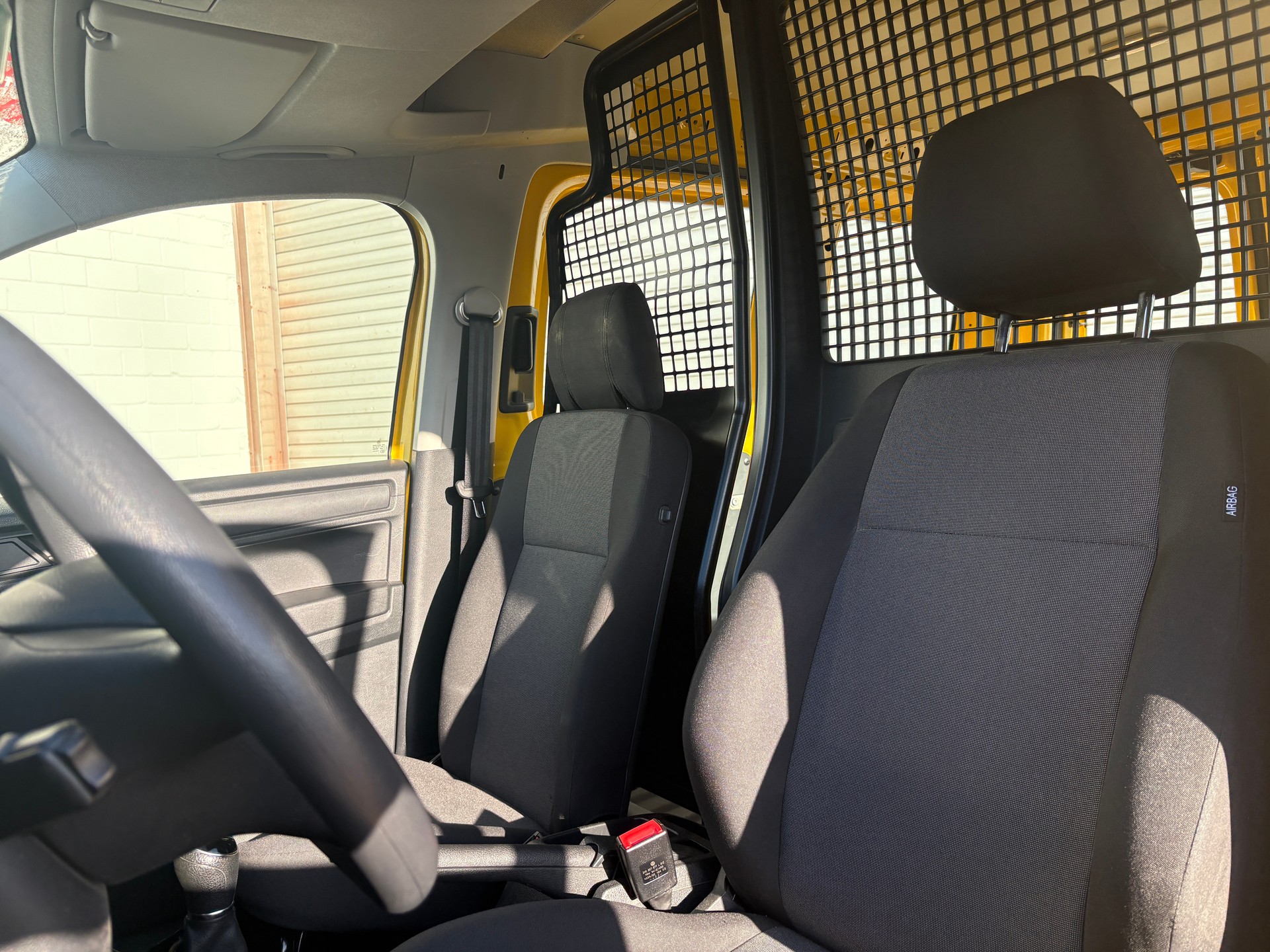 VW Caddy 2.0TDI 4Motion BlueMotion Technology-image-9