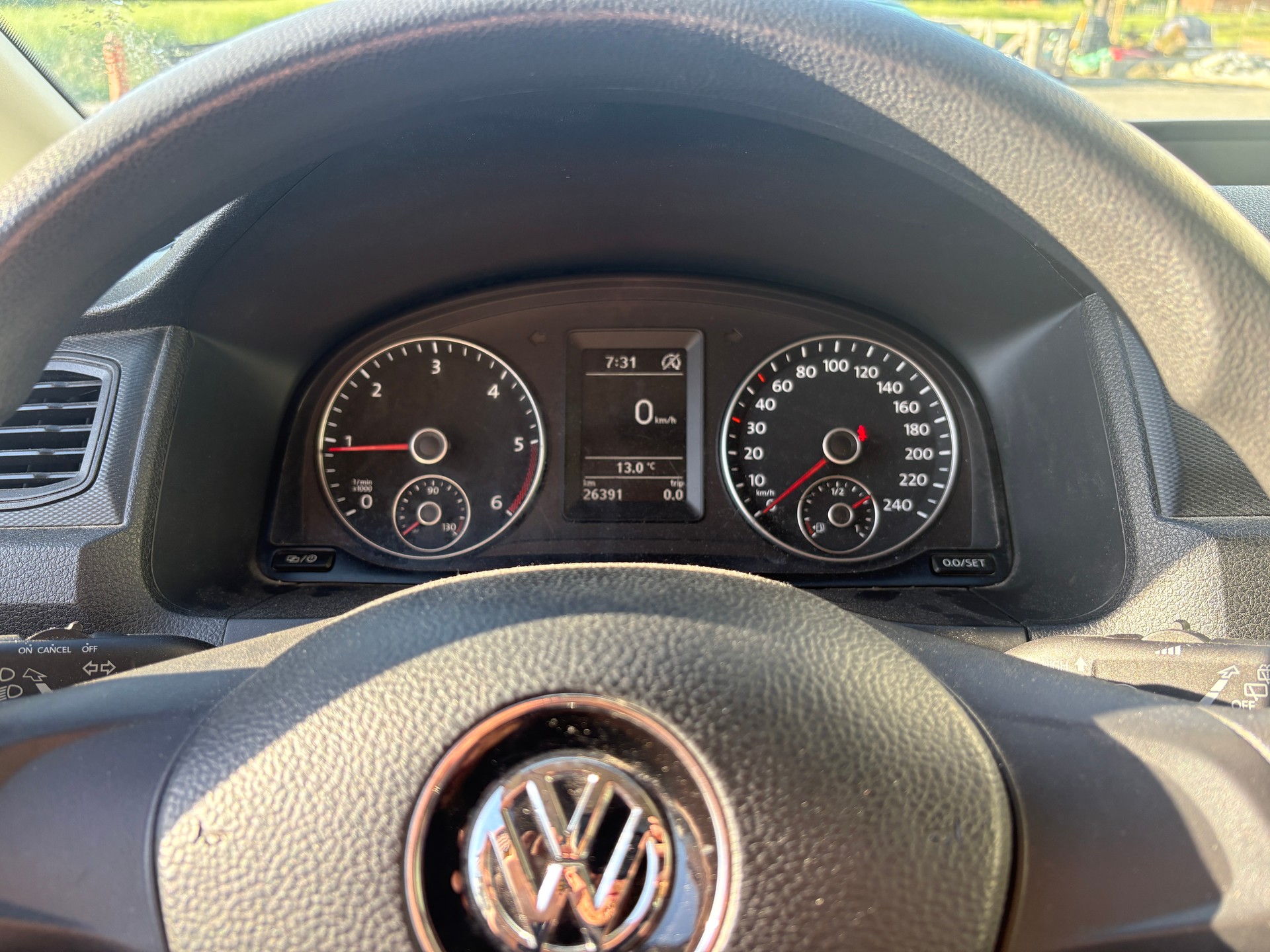 VW Caddy 2.0TDI 4Motion BlueMotion Technology-image-12