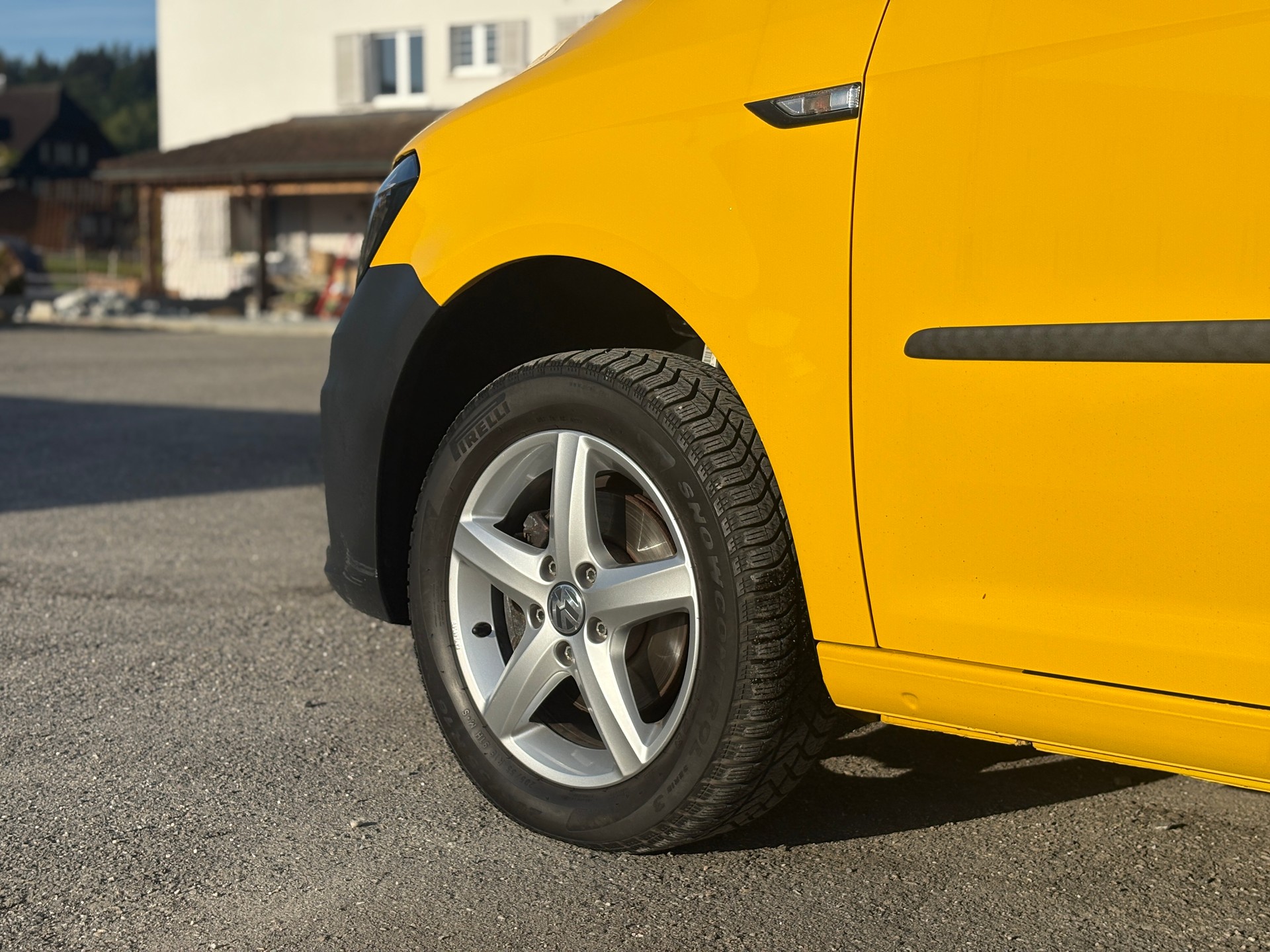 VW Caddy 2.0TDI 4Motion BlueMotion Technology-image-4