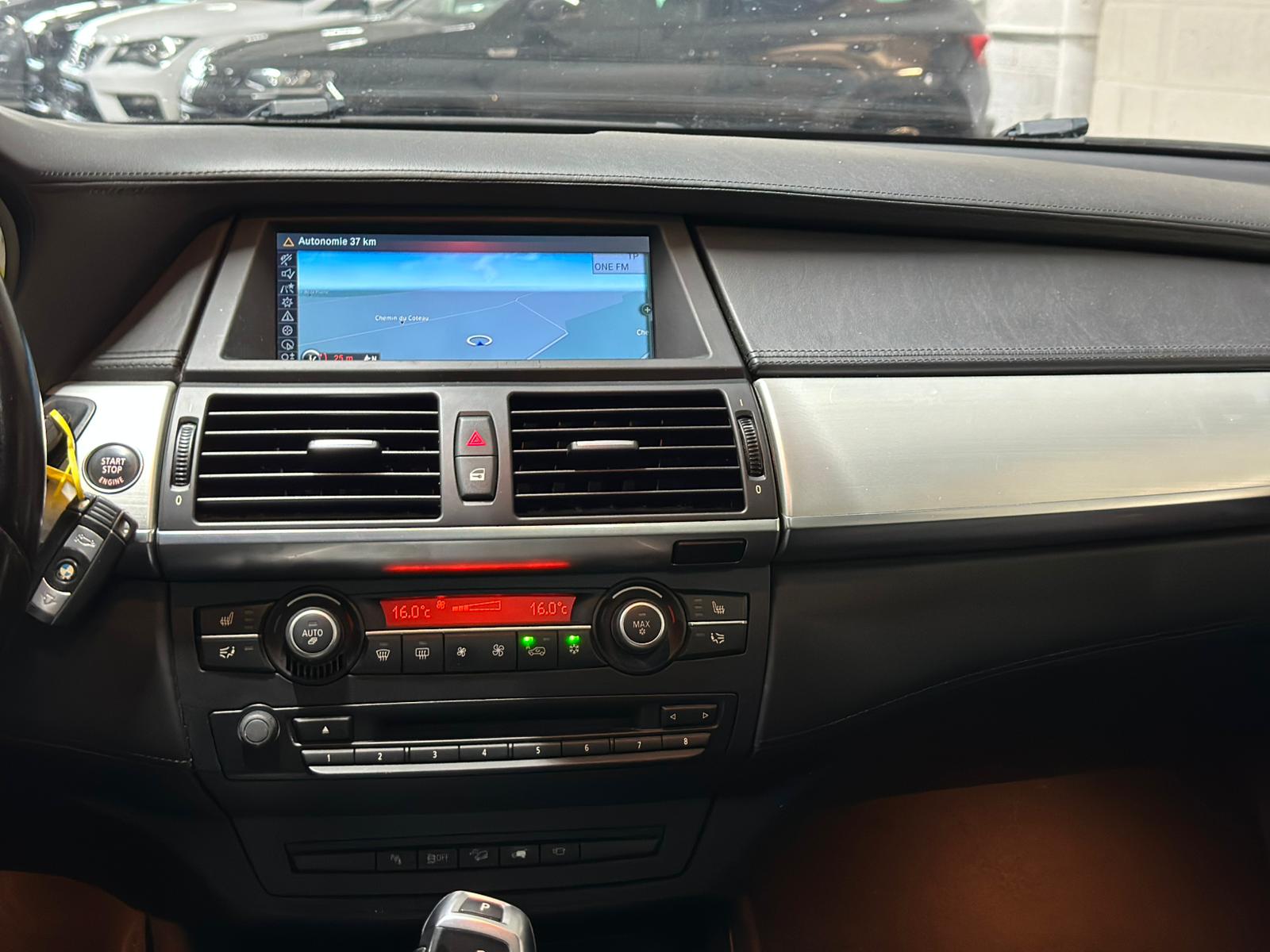 BMW X5 xDrive M50d Steptronic-image-12