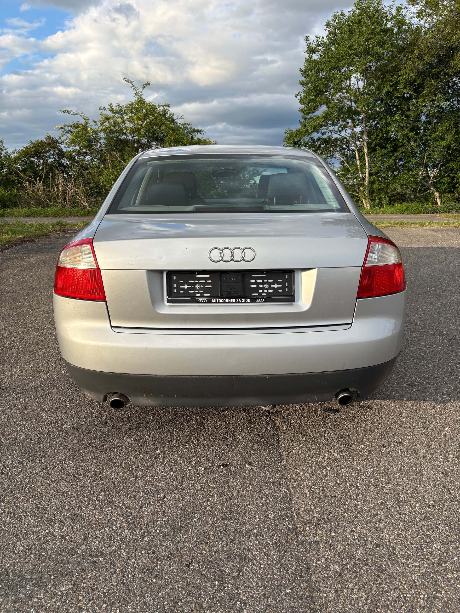 AUDI A4 1.8 T-image-5