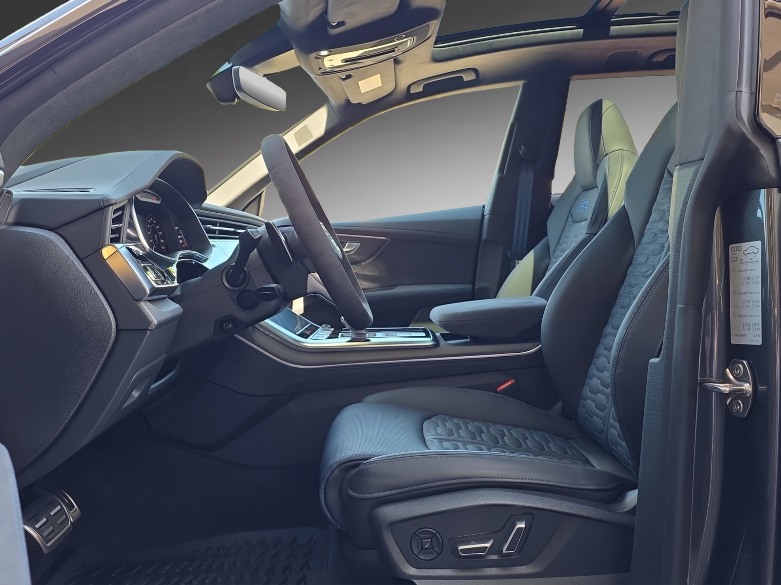 AUDI RSQ8 performance quattro-image-5